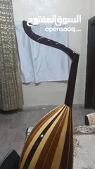  4 عود عراقي احترافي دوسه من العراق للبيع المستعجل اشتريته 250د سعر البيع 125د قابل للتفاوض للعازفين