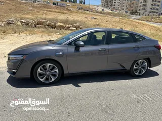  12 هوندا كلاريتي