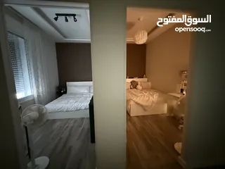 11 فيلا للبيع