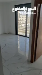  1 شقة غرفتين غير مفروشة