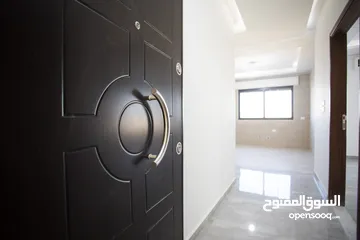  3 عرض خاص و حصري لاخر شقه بالعماره و من المالك مباشره و بسعر مغري في اجمل مناطق الجبيهه