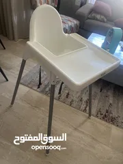  3 سرير طفل و كرسي اكل