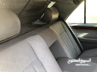  4 مرسيدس بطة E200