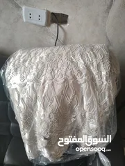  6 كنب 8مقاعد مع اربع برادي وطاولة خشب وسط