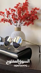  1 نظارة شمسية جديدة شبيهة بقصة ال RAYBAN