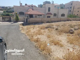  1 أرض للبيع 766 م الجبيهة عمان قريبة من شارع الاردن