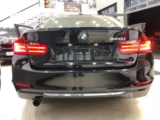  3 BMW 320i luxury line