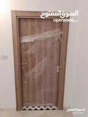  11 شقة طابقية للبيع في ابو نصير