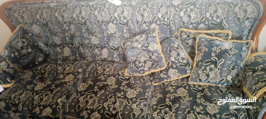  6 طقم كنب للبيع بحالة ممتازة جدا