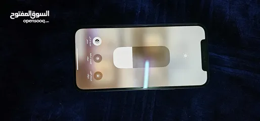  4 iPhone12 للبيع قابل للتفاوض بشيء بسيط