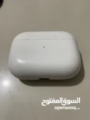  6 سماعات (  AirPods Pro 2 ) آخر إصدار لسماعات الآيفون مستعمله م يقارب ( 6 ) شهور