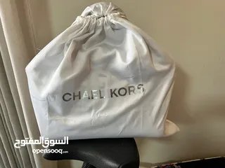  2 شنط مايكل كورس