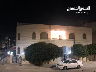  5 بيت مستقل للبيع في ابو نصير قرب دوار الروابدة