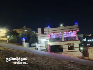  6 بيت للبيع بداعي السفر الموقع المفرق بلعما الحي الشمالي بجانب مسجد خالد بن الوليد  المالك الشيخ ماجد