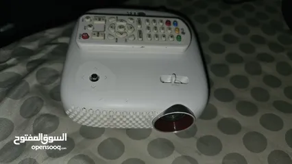  3 lg pw800 projector with remote