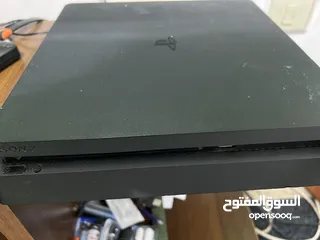  1 PS4 slim 500g