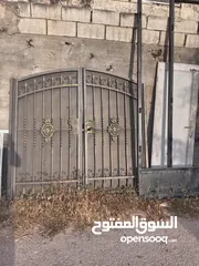  2 باب مدخل عرض مترين في ارتفاع مترين