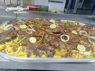  12 شيف يمني مقيم في السلطنه يبحث عن عمل  خبره 15سنه في الطبخ والاداره والتسويق
