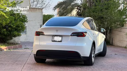  8 Tesla model Y 2021
