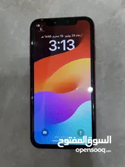  3 iPhone 11 (64GB) بدون خدوش و في حالة ممتازة