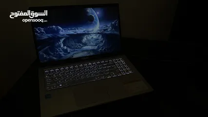  4 Laptop from asus   لابتوب من اسوس للبيع او البدل ب ايباد او ماك