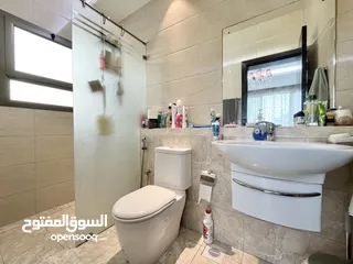  13 شقة للبيع في الحد قرب محطة الأنجال