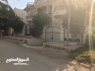  2 فيلا مفروشه للبيع في الحي السابع فيلات العبور