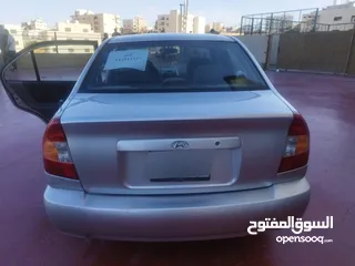  6 هونداي فيرنا موديل 99 لون فضي بسعر مغري
