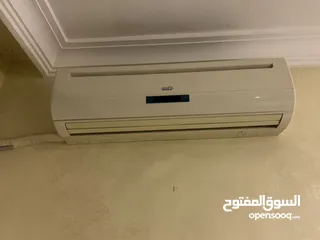  3 مكيف كندشن 2 طن مع الوحده الخارجيه نضيف بارد ساخن للبيع
