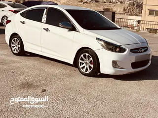  7 هيونداي اكسنت 2014 سياره مش ناقصها اشي غير رشه دهان وله السياره الله يبارك لصاحب النصيب