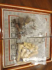  3 طاولة شطرنج مع الزهر (لا يوجد قطع زهر)
