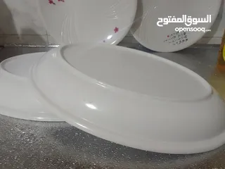  9 صحون فندقية مختلفة الاحجام لون أبيض ميلامين انيقة وفخمة غير قابل زينى بھا سفرتك برمضان