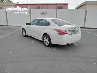  3 Nissan Altima