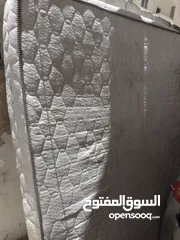  2 فراشات زنبركية عدد 2 للبيع بحاله متوسطه
