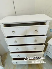  7 غرفه نوم امريكي   اشلي   ثقيله جدا جدا.    سبب البيع السفر  بسعر حرق والله بعوض  الغرفه ماببتعوض