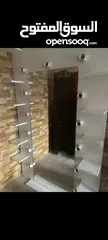  1 مراية مع ارفف واضاءة تستخدم في غرف البنات والصبايا
