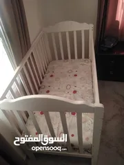  2 سرير اطفال بحالة جيدة