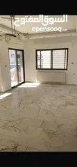  14 شقه مع روف للبيع في رجم عميش