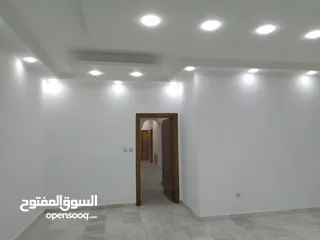 5 شقة أرضية للبيع بداعي السفر