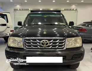  2 Toyota Land Cruiser 2007 GXR Limited single owner