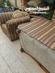  28 كنب كلاسيك للبيع من اربع قطع مناسب لصالون ومناسب غرفة جلوس ومناسب لغرفه ضيوف خشب اوزان ابيض