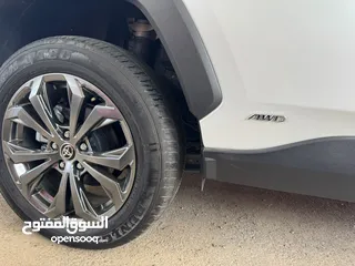  13 Toyota Rav4 2023 XLE Premium