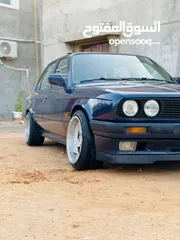  15 BMW_e30_1990
