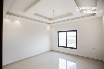  11 للبيع من المالك و بسعر مميز شقه فاخره لم تسكن في الجبيهه حي المنصور شقه ارضيه مدخل مستقل