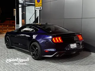  2 Ford Mustang 2020