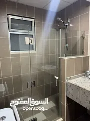  3 فرصه. . !! شقه استثماريه لبيع. ام اذينه.
