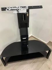  2 Table a tv