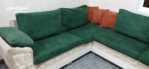  1 طقم كورنر مستعمل بسعر خيالي وقابل للتفاوض  طقم 8 مقاعد طقم كورنر بلون القرميدي والتخضر