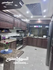  11 العنوان: للبيع شقة مميزة في العقبة/ منطقة السابعه