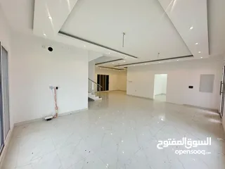  12 للإيجار فيلا في جو (راس حيان)  Villa for rent in Ras Hayyan